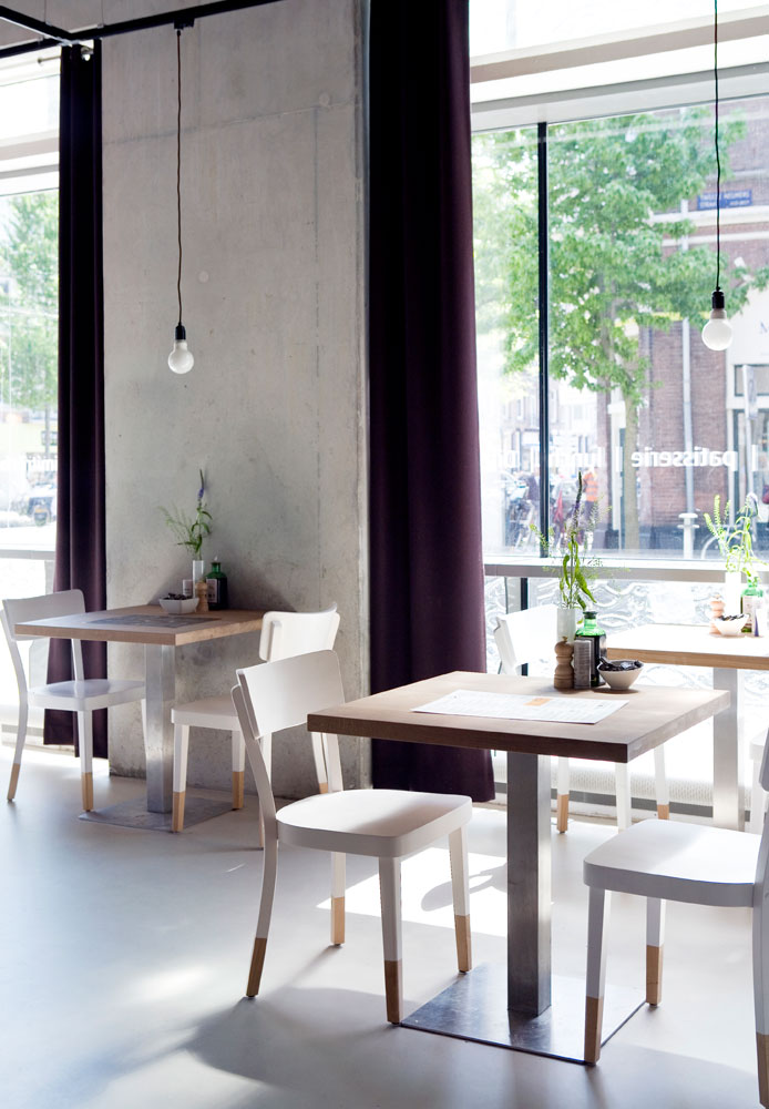 Vlaamsch Broodhuys Amsterdam interior with tables at the window